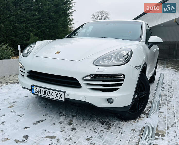 2013 Porsche Cayenne, VIN WP1ZZZ92ZDLA37094:plate — фото 1 (autoria)