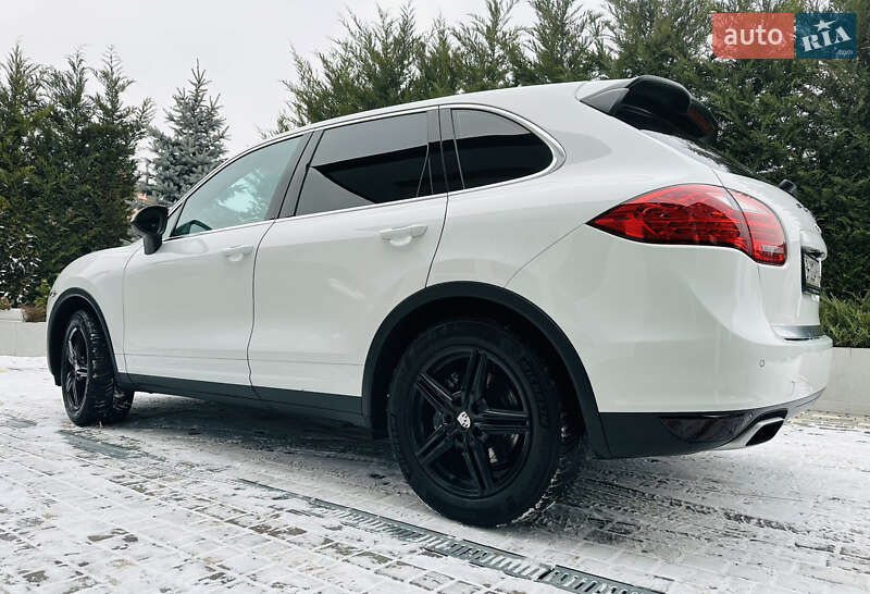 Внедорожник / Кроссовер Porsche Cayenne 2013 в Одессе
