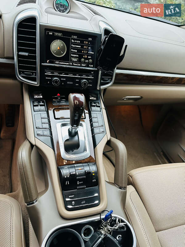 Внедорожник / Кроссовер Porsche Cayenne 2013 в Одессе