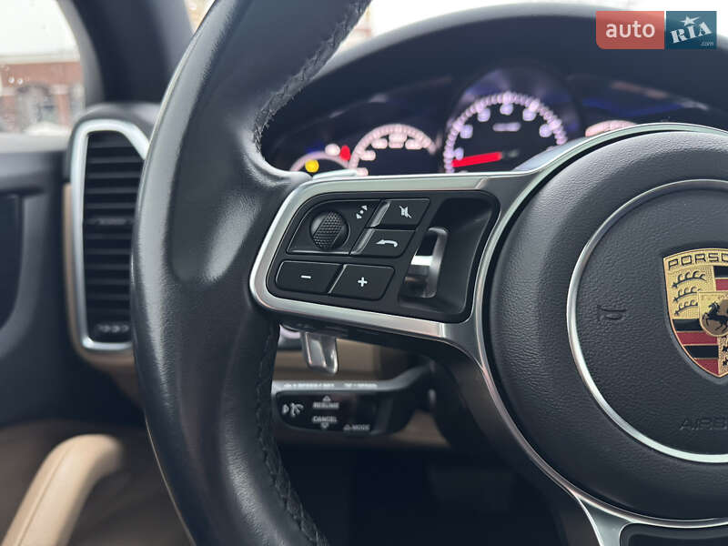 Внедорожник / Кроссовер Porsche Cayenne 2018 в Киеве