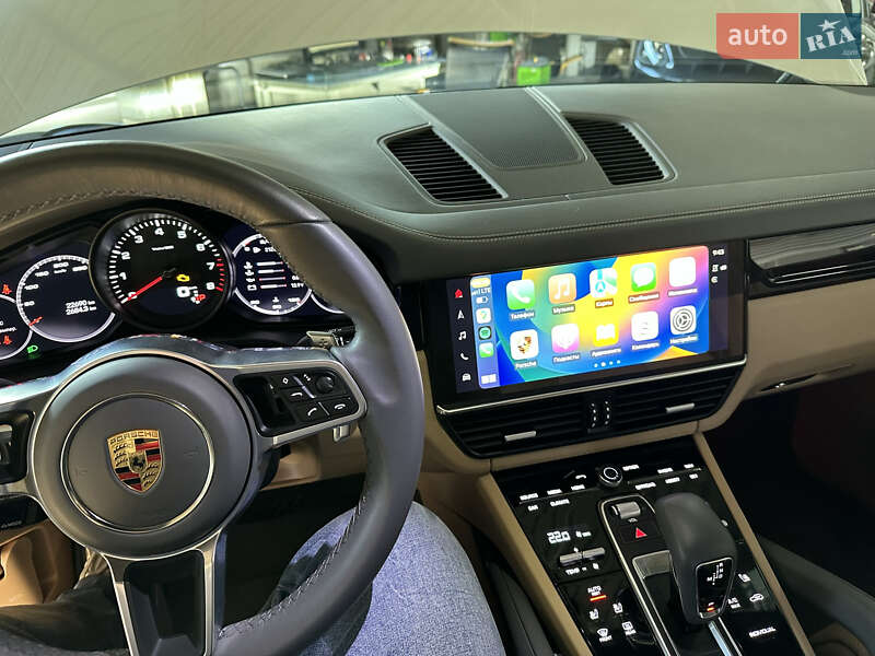 Внедорожник / Кроссовер Porsche Cayenne 2021 в Киеве