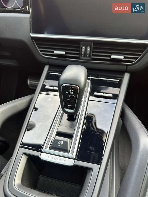 Внедорожник / Кроссовер Porsche Cayenne 2022 в Киеве