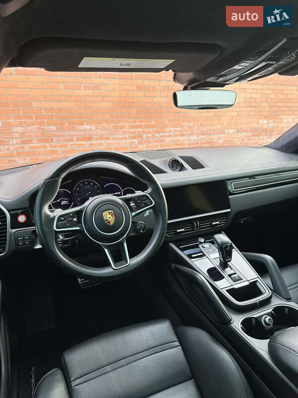 Внедорожник / Кроссовер Porsche Cayenne 2022 в Киеве