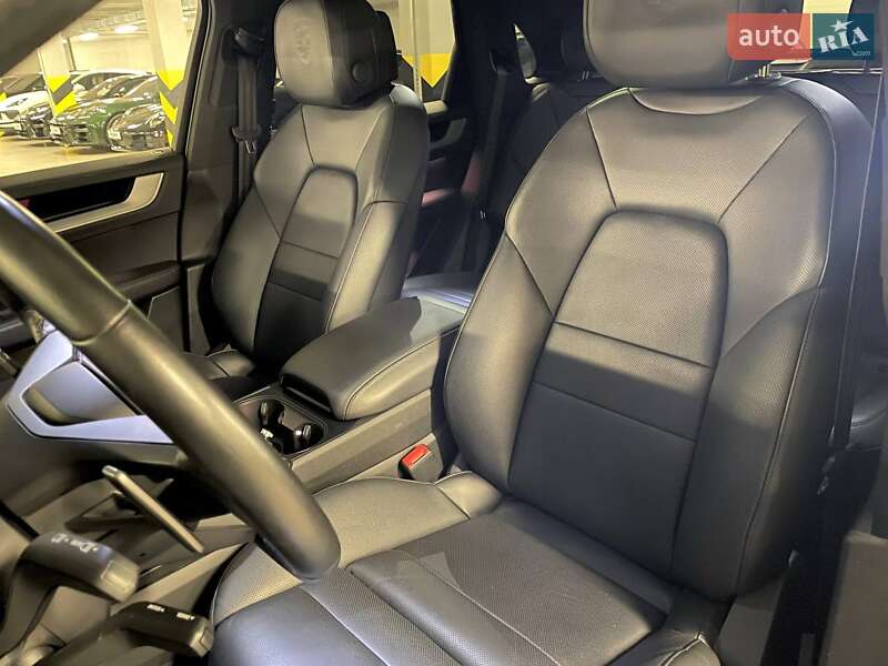 Внедорожник / Кроссовер Porsche Cayenne 2023 в Киеве фото 31 Внедорожник / Кроссовер Porsche Cayenne 2023 в Киеве