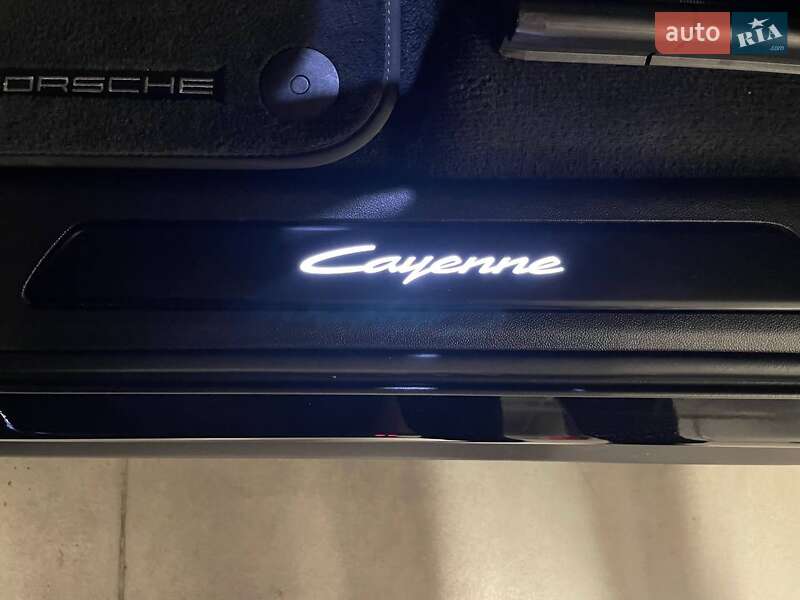 Внедорожник / Кроссовер Porsche Cayenne 2023 в Киеве фото 37 Внедорожник / Кроссовер Porsche Cayenne 2023 в Киеве