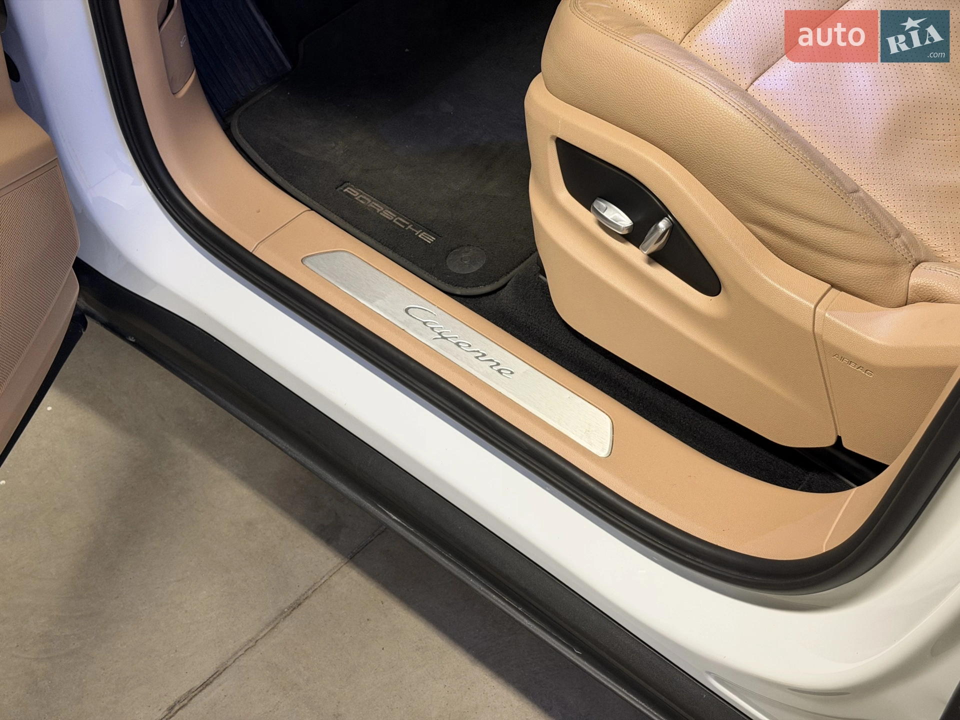 2019 Porsche Cayenne - мініатюра 21