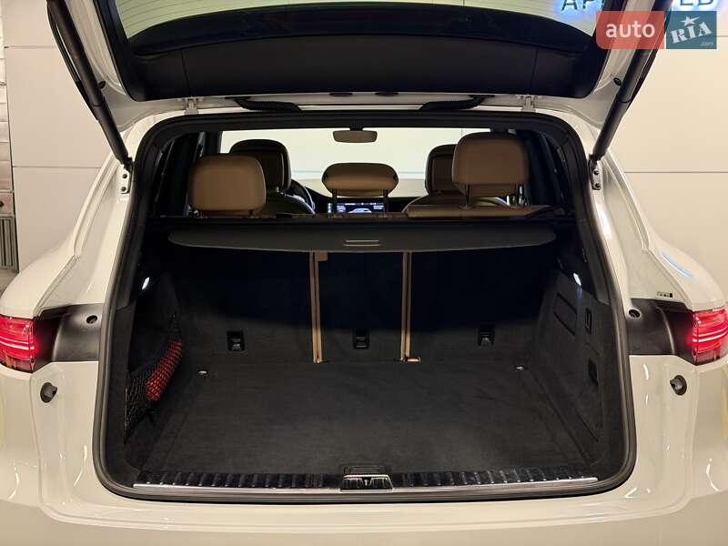 Внедорожник / Кроссовер Porsche Cayenne 2019 в Киеве