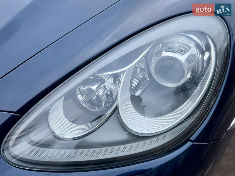 Внедорожник / Кроссовер Porsche Cayenne 2010 в Житомире