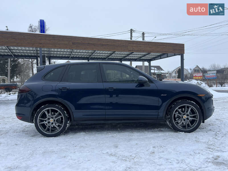 Внедорожник / Кроссовер Porsche Cayenne 2012 в Виннице