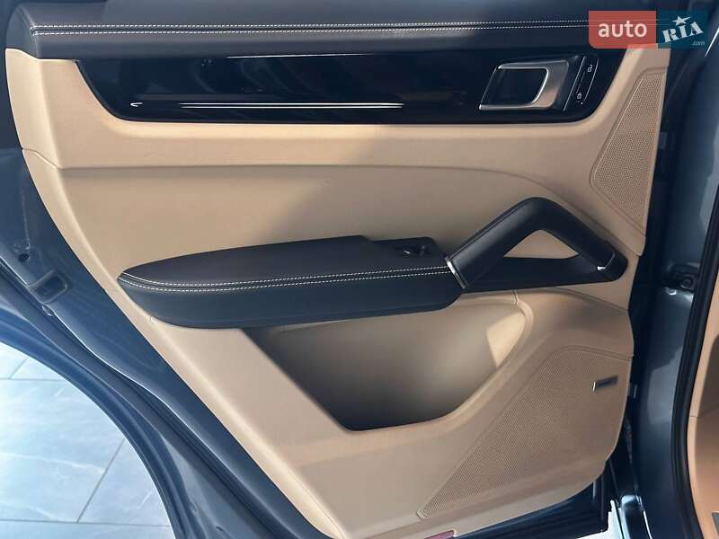 Внедорожник / Кроссовер Porsche Cayenne 2019 в Львове фото 40 Внедорожник / Кроссовер Porsche Cayenne 2019 в Львове