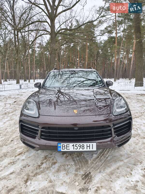 Внедорожник / Кроссовер Porsche Cayenne 2019 в Киеве фото 22 Внедорожник / Кроссовер Porsche Cayenne 2019 в Киеве