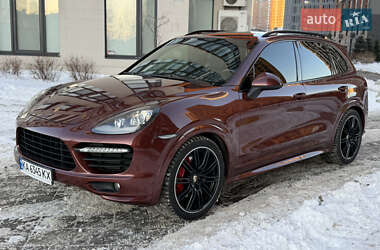 Внедорожник / Кроссовер Porsche Cayenne 2012 в Киеве