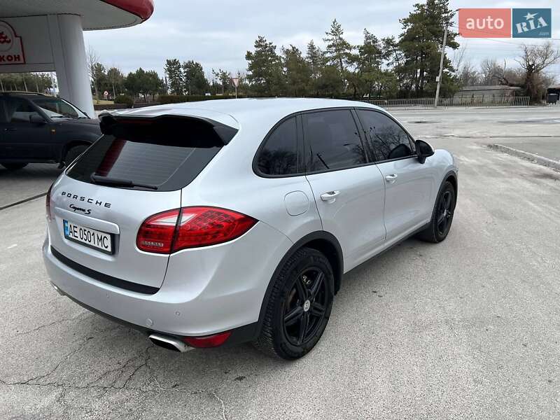 Внедорожник / Кроссовер Porsche Cayenne 2010 в Днепре