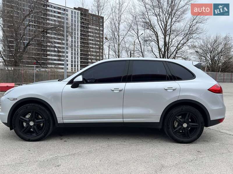 Внедорожник / Кроссовер Porsche Cayenne 2010 в Днепре