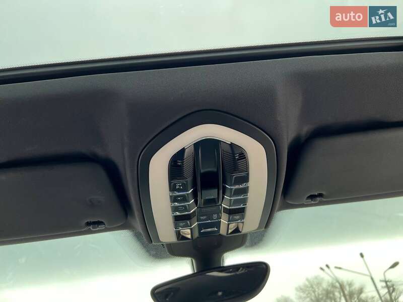 Внедорожник / Кроссовер Porsche Cayenne 2010 в Днепре