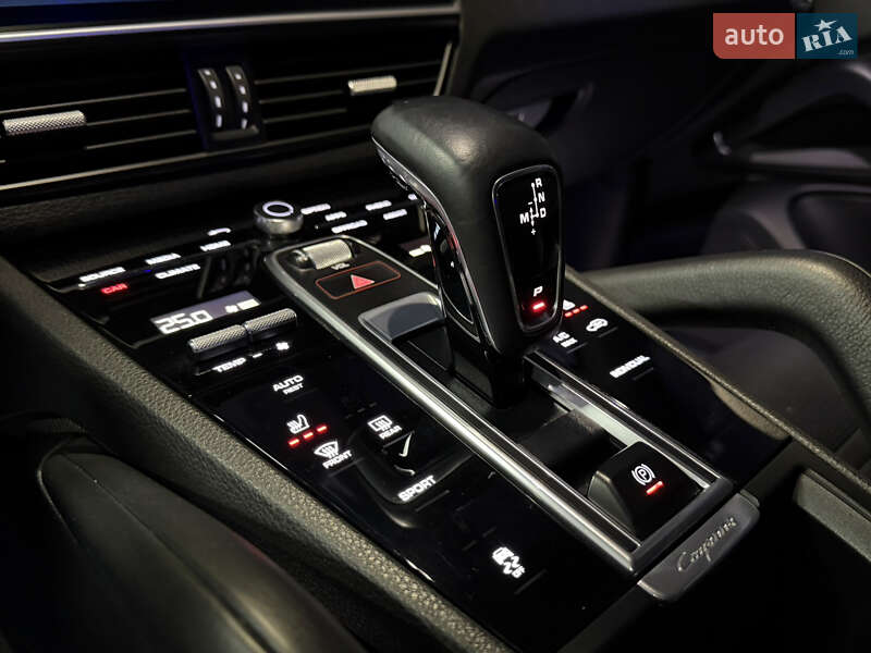 Внедорожник / Кроссовер Porsche Cayenne 2019 в Одессе