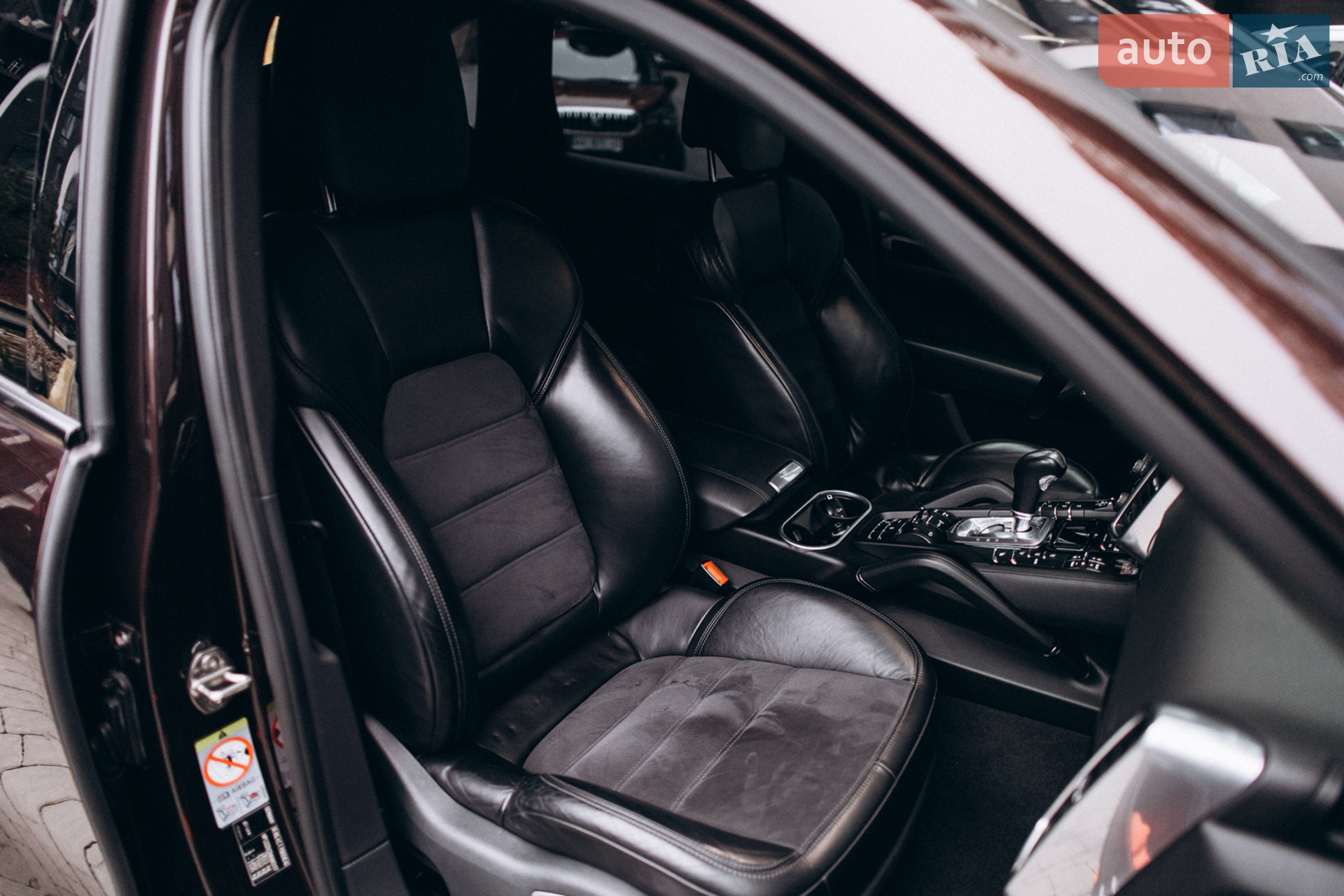 2016 Porsche Cayenne - мініатюра 36