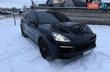 Позашляховик / Кросовер Porsche Cayenne 2018 в Запоріжжі