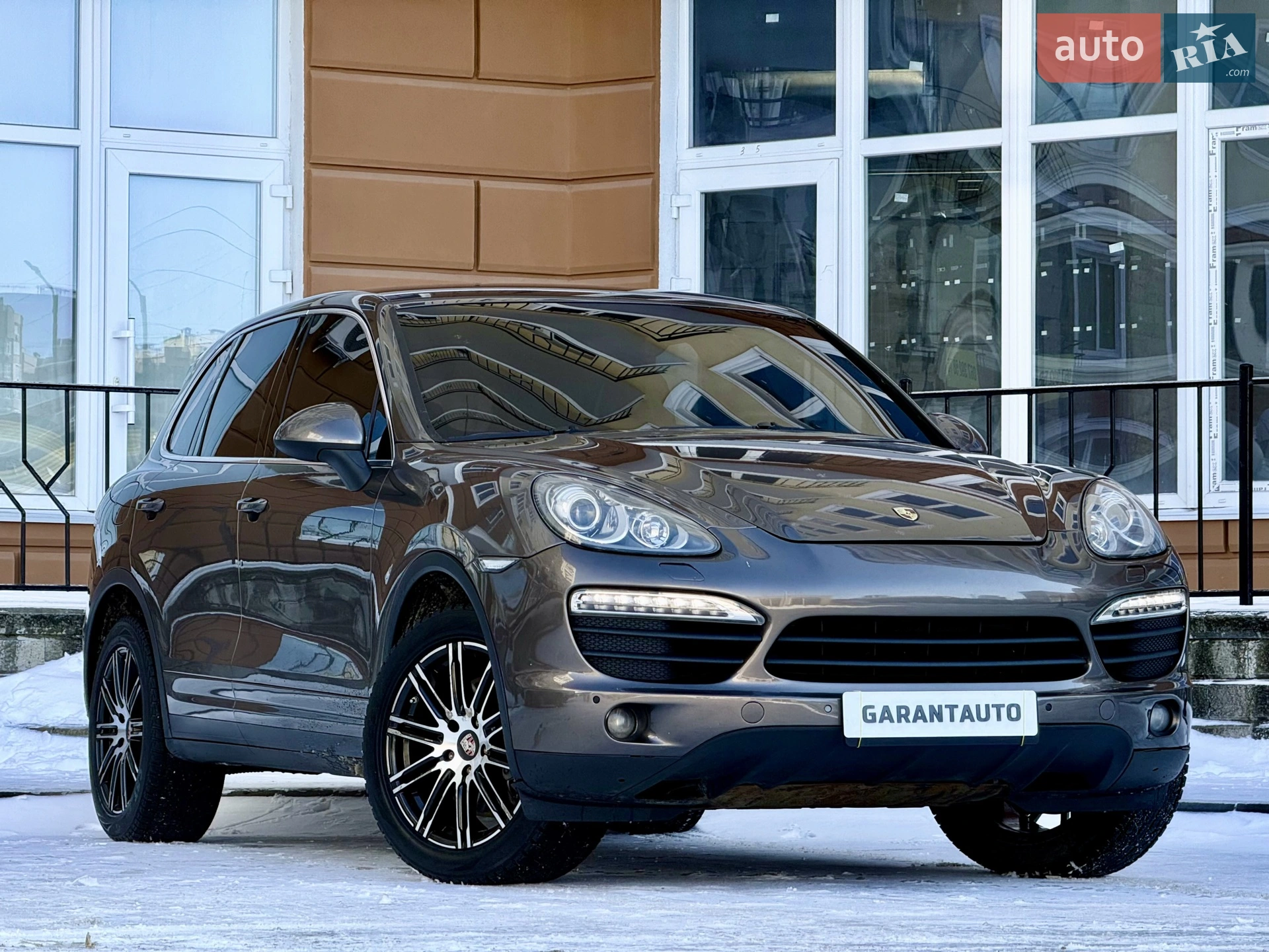 2011 Porsche Cayenne - мініатюра 22