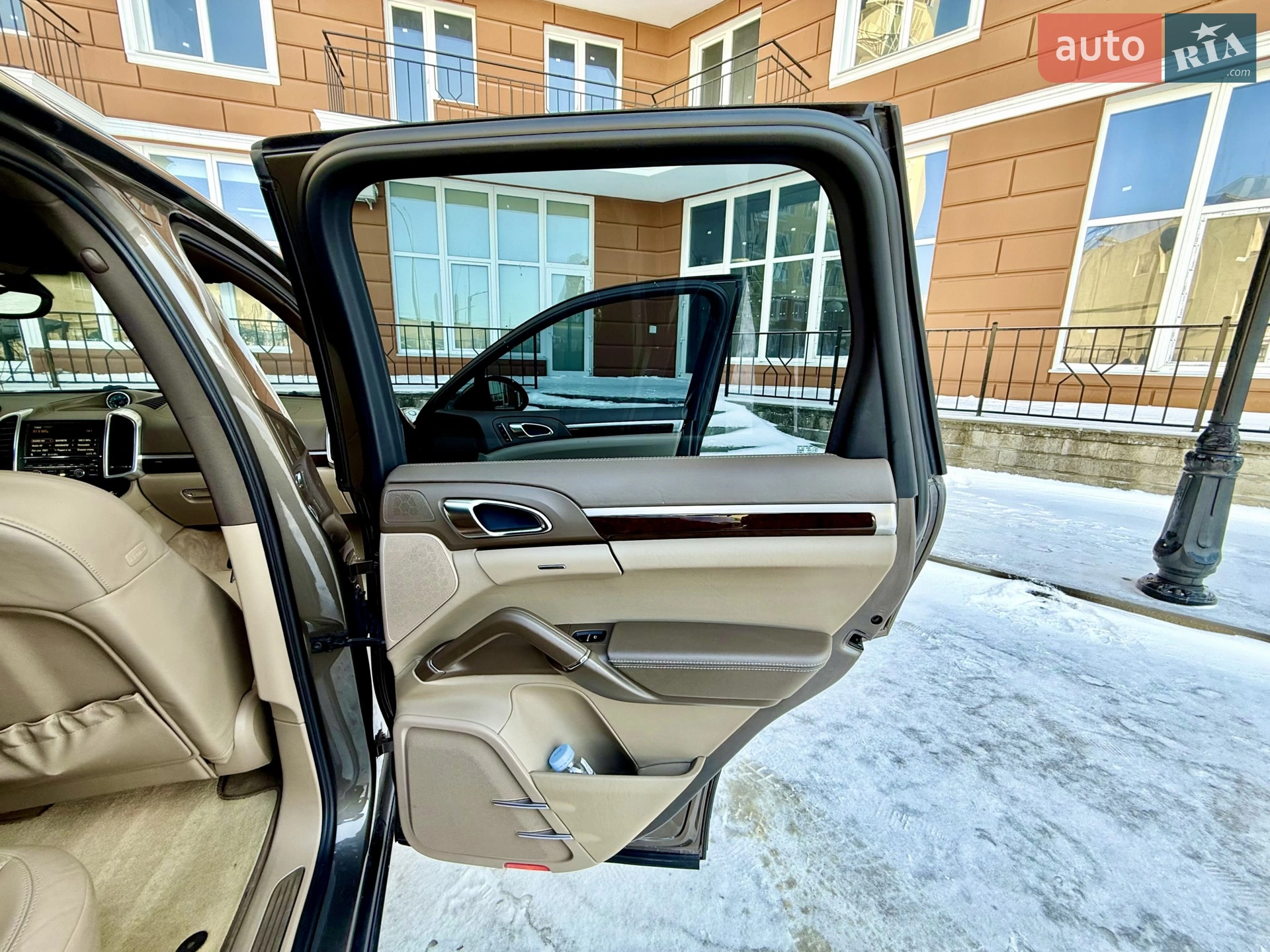 2011 Porsche Cayenne - мініатюра 51