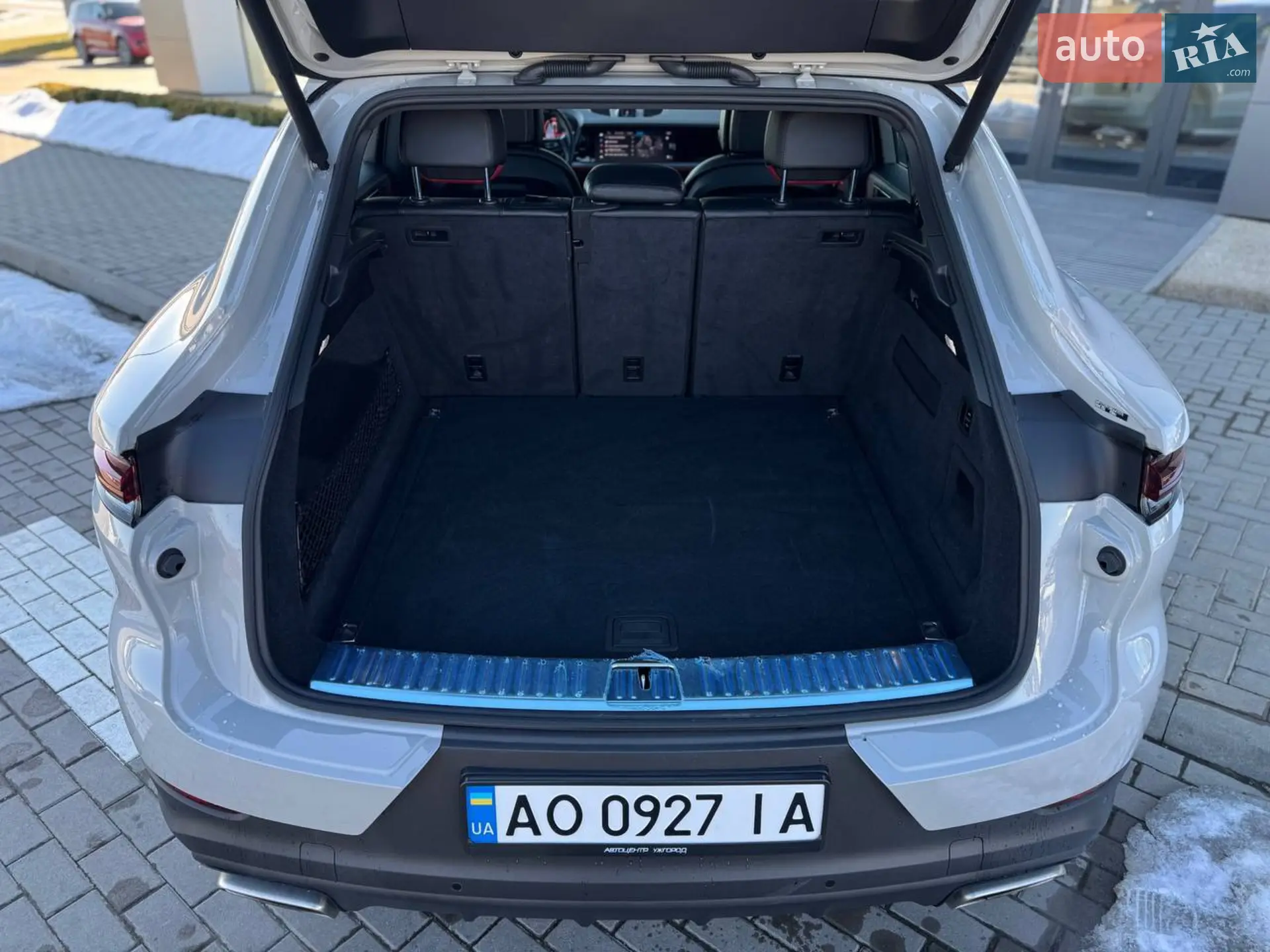 2023 Porsche Cayenne - мініатюра 23