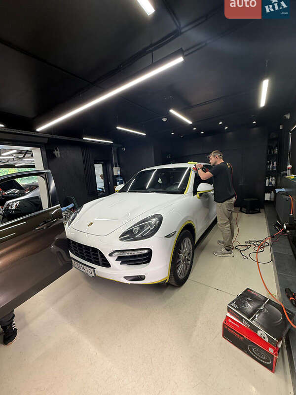 Внедорожник / Кроссовер Porsche Cayenne 2012 в Киеве фото 8 Внедорожник / Кроссовер Porsche Cayenne 2012 в Киеве