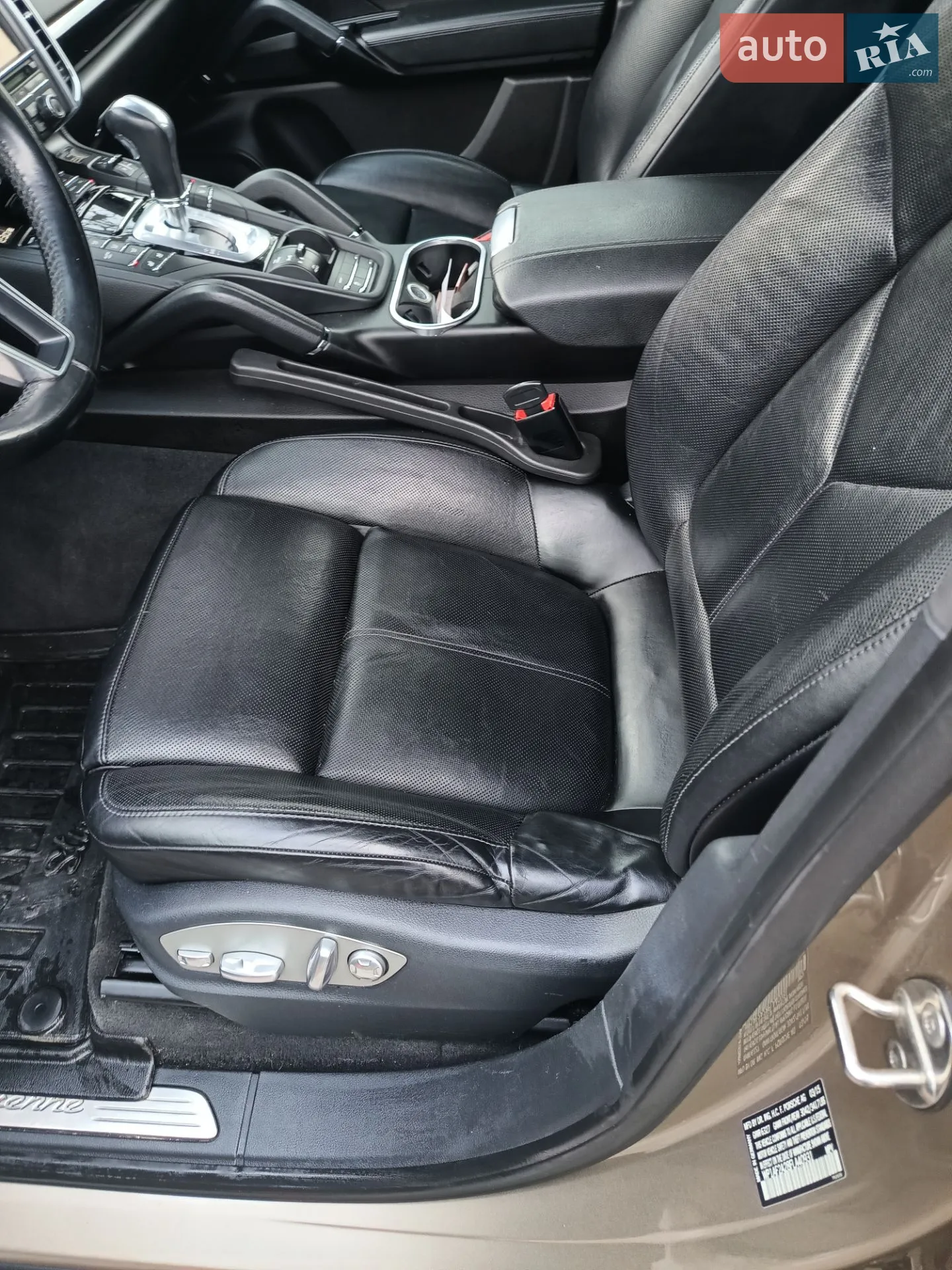 2015 Porsche Cayenne - мініатюра 16