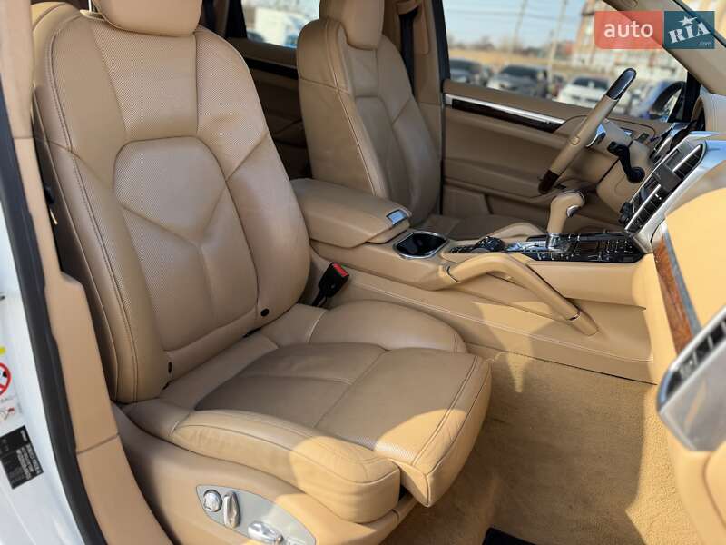 Внедорожник / Кроссовер Porsche Cayenne 2011 в Киеве фото 25 Внедорожник / Кроссовер Porsche Cayenne 2011 в Киеве