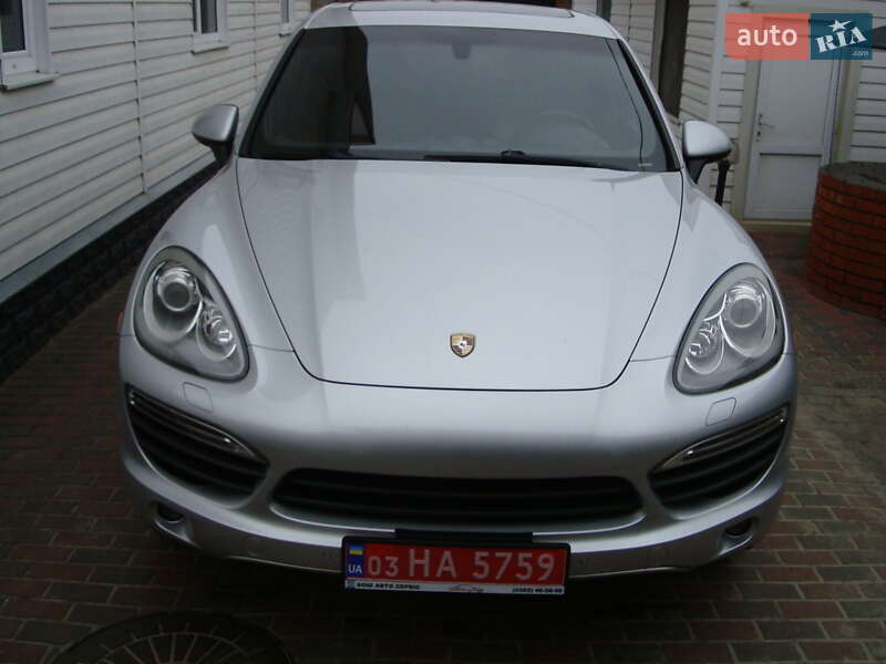 Внедорожник / Кроссовер Porsche Cayenne 2014 в Ровно