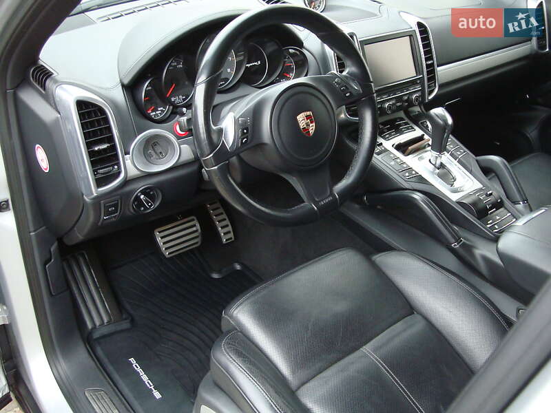 Внедорожник / Кроссовер Porsche Cayenne 2014 в Ровно