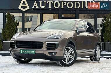 Позашляховик / Кросовер Porsche Cayenne 2016 в Києві