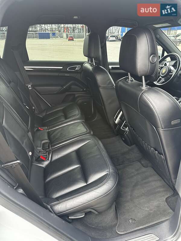 Внедорожник / Кроссовер Porsche Cayenne 2017 в Днепре