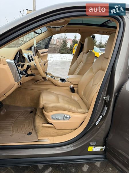 Внедорожник / Кроссовер Porsche Cayenne 2013 в Тернополе