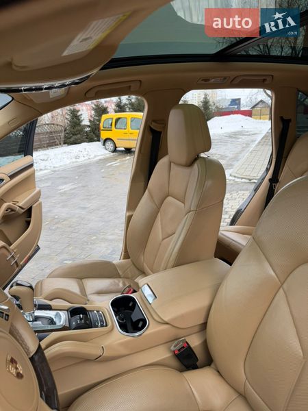 Внедорожник / Кроссовер Porsche Cayenne 2013 в Тернополе