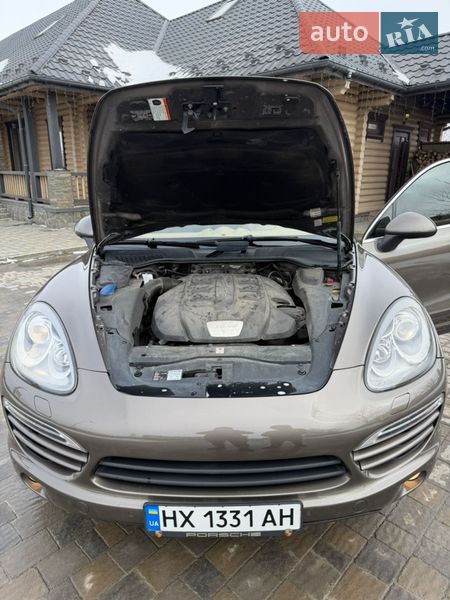 Внедорожник / Кроссовер Porsche Cayenne 2013 в Тернополе
