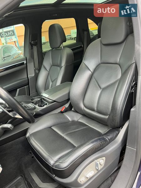 Внедорожник / Кроссовер Porsche Cayenne 2016 в Киеве