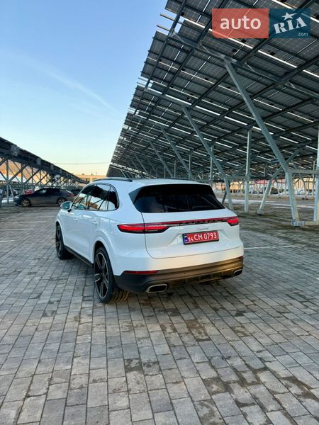Внедорожник / Кроссовер Porsche Cayenne 2021 в Львове