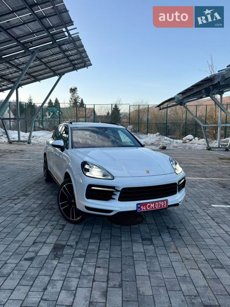Внедорожник / Кроссовер Porsche Cayenne 2021 в Львове