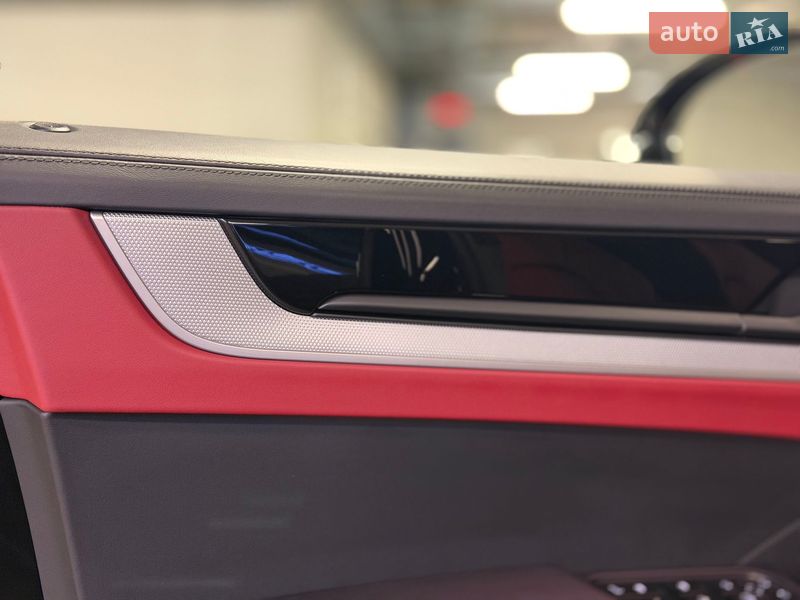 Внедорожник / Кроссовер Porsche Cayenne 2023 в Киеве