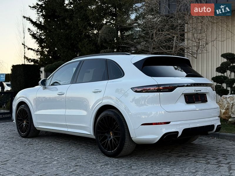 Внедорожник / Кроссовер Porsche Cayenne 2018 в Львове