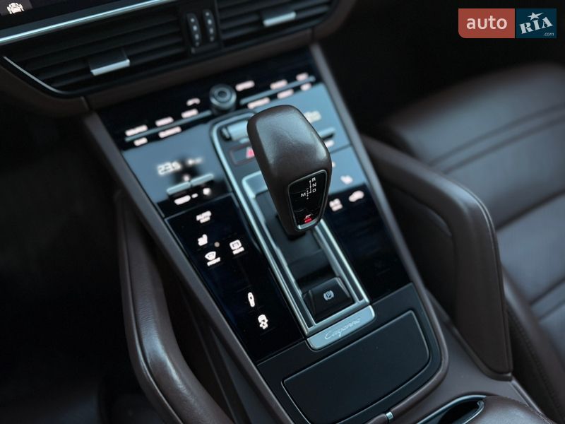 Внедорожник / Кроссовер Porsche Cayenne 2018 в Львове