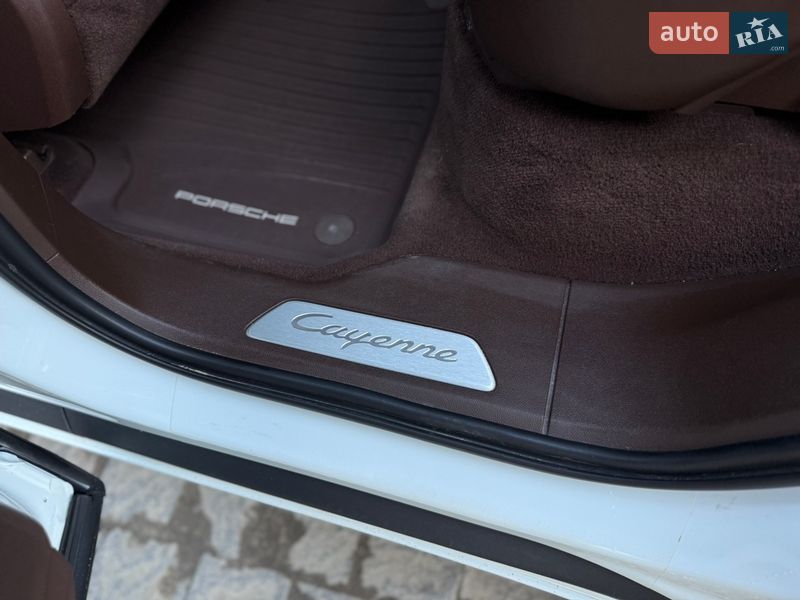 Внедорожник / Кроссовер Porsche Cayenne 2018 в Львове