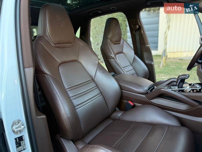 Внедорожник / Кроссовер Porsche Cayenne 2018 в Львове