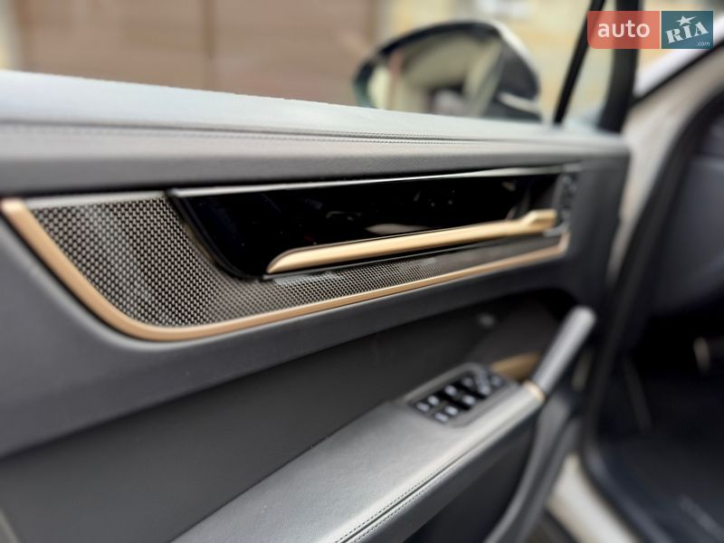 Внедорожник / Кроссовер Porsche Cayenne 2024 в Киеве