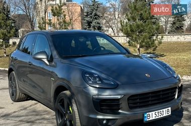 Внедорожник / Кроссовер Porsche Cayenne 2015 в Кременчуге