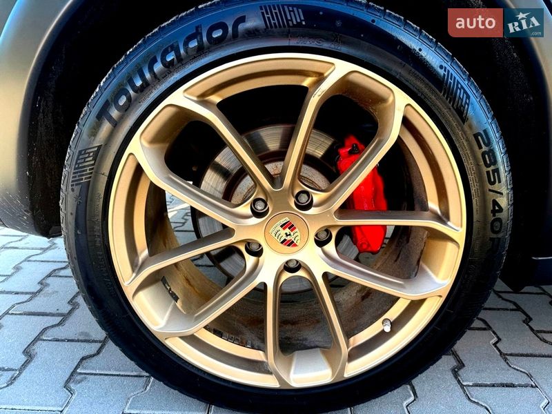 Внедорожник / Кроссовер Porsche Cayenne 2010 в Хмельницком