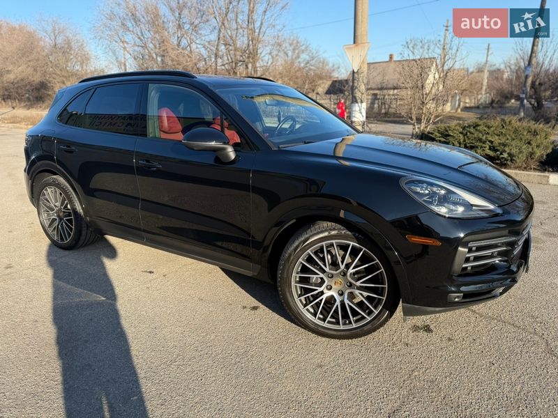 Внедорожник / Кроссовер Porsche Cayenne 2019 в Запорожье