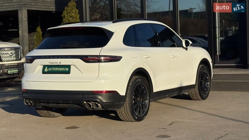 Внедорожник / Кроссовер Porsche Cayenne 2018 в Киеве