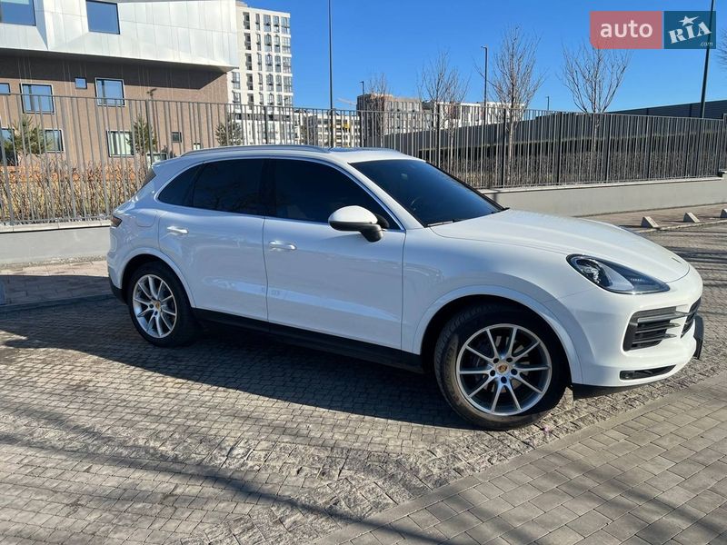Позашляховик / Кросовер Porsche Cayenne 2019 в Києві