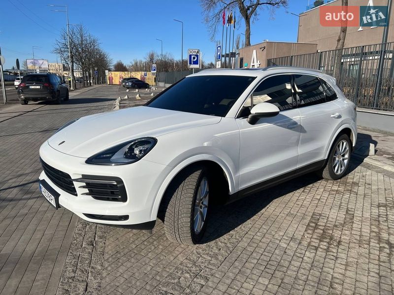 Позашляховик / Кросовер Porsche Cayenne 2019 в Києві